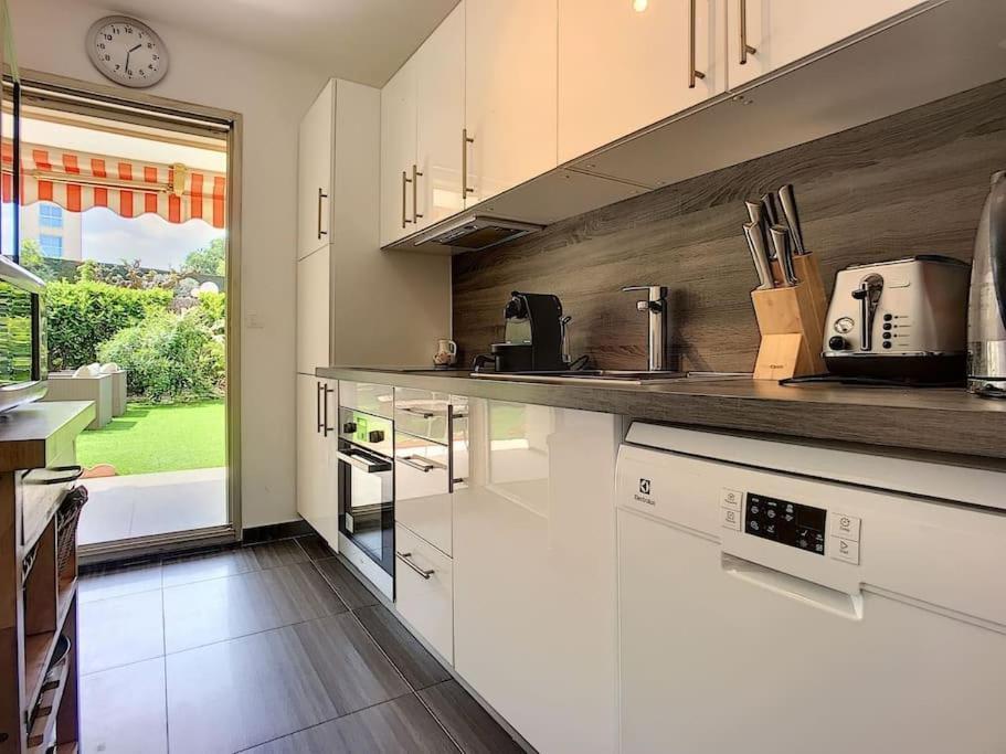 Rabiac - Charming 1 Bedroom With Private Garden Antibes Ngoại thất bức ảnh